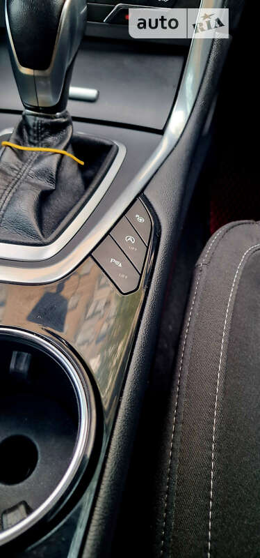 Минивэн Ford S-Max 2017 в Долине