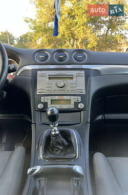 Минивэн Ford S-Max 2006 в 