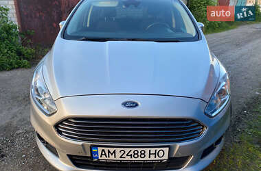 Минивэн Ford S-Max 2016 в 