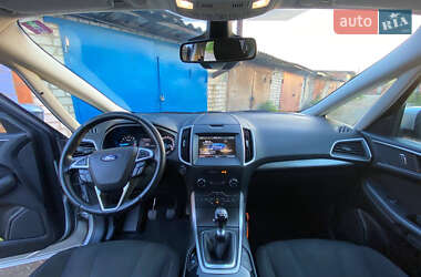 Минивэн Ford S-Max 2016 в 