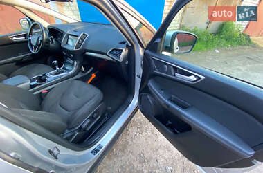 Минивэн Ford S-Max 2016 в 