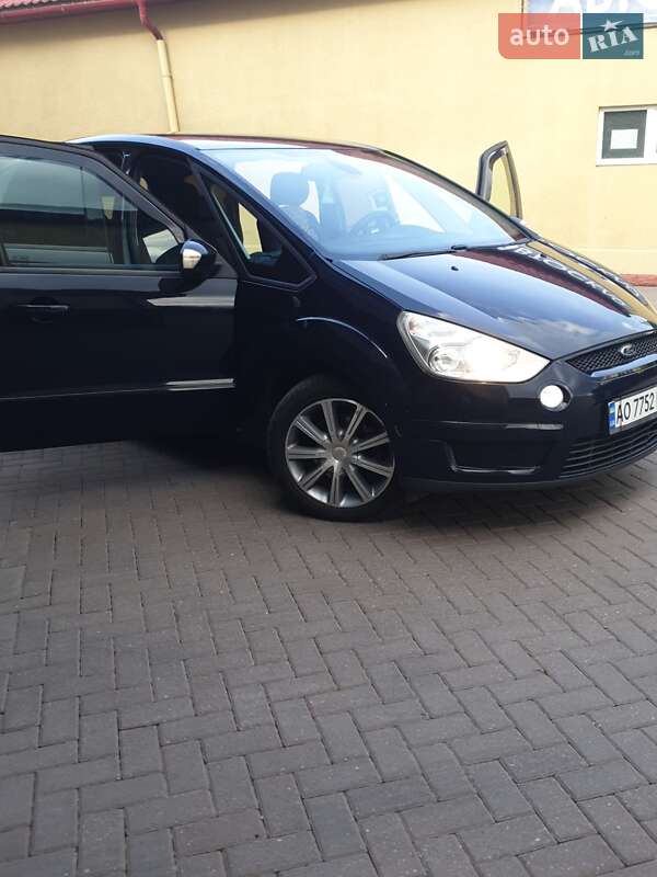 Минивэн Ford S-Max 2006 в Виноградове
