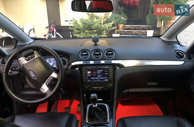 Минивэн Ford S-Max 2011 в Долине