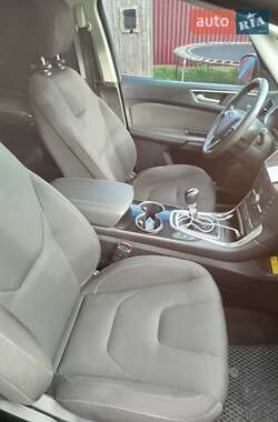 Минивэн Ford S-Max 2015 в 