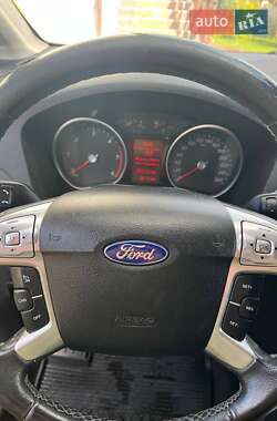 Минивэн Ford S-Max 2009 в 