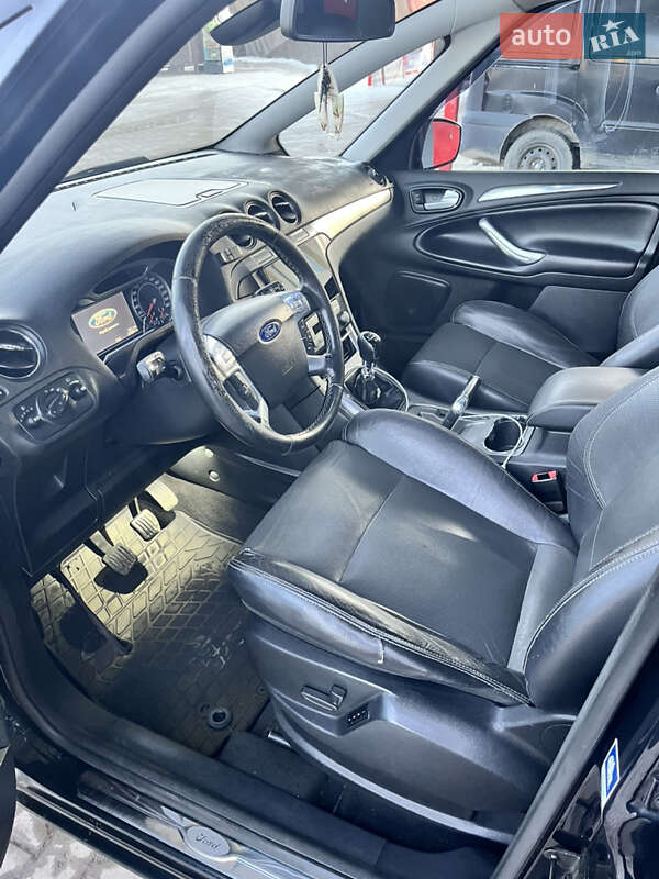 Мінівен Ford S-Max 2010 в Чернівцях