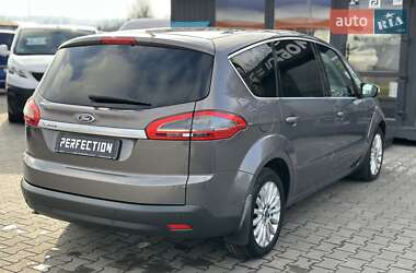 Минивэн Ford S-Max 2011 в 