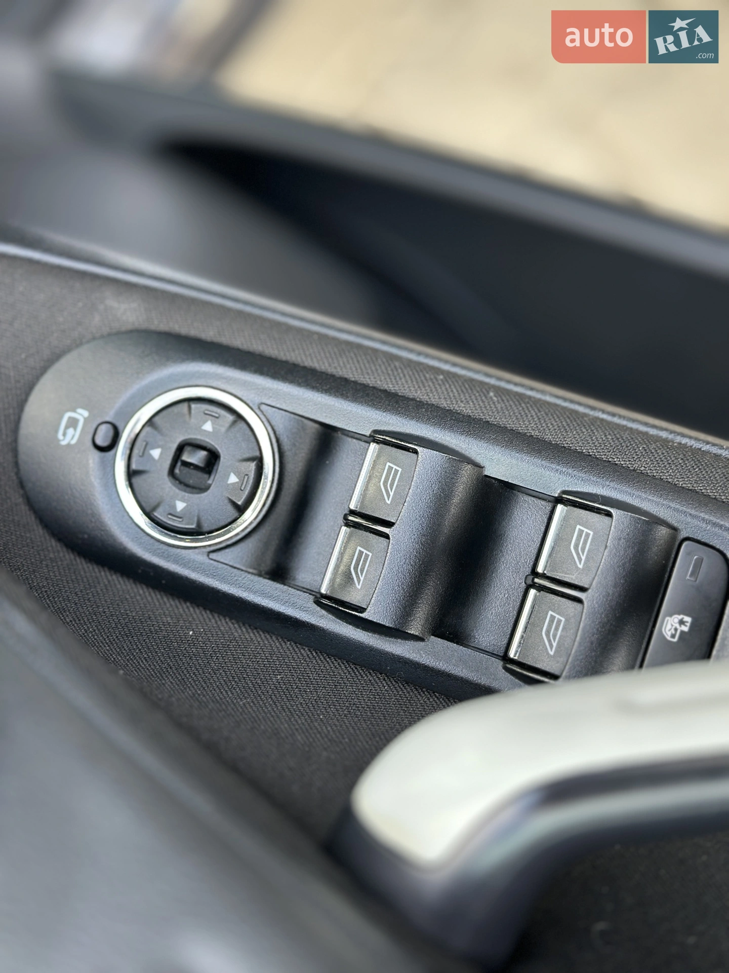2011 Ford S-MAX - мініатюра 33