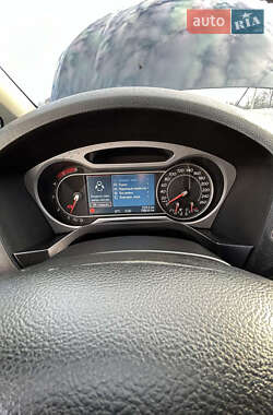 Минивэн Ford S-Max 2007 в 