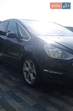 Минивэн Ford S-Max 2014 в Южном