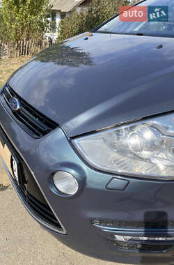 Минивэн Ford S-Max 2014 в 