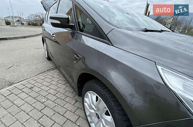 Минивэн Ford S-Max 2016 в 
