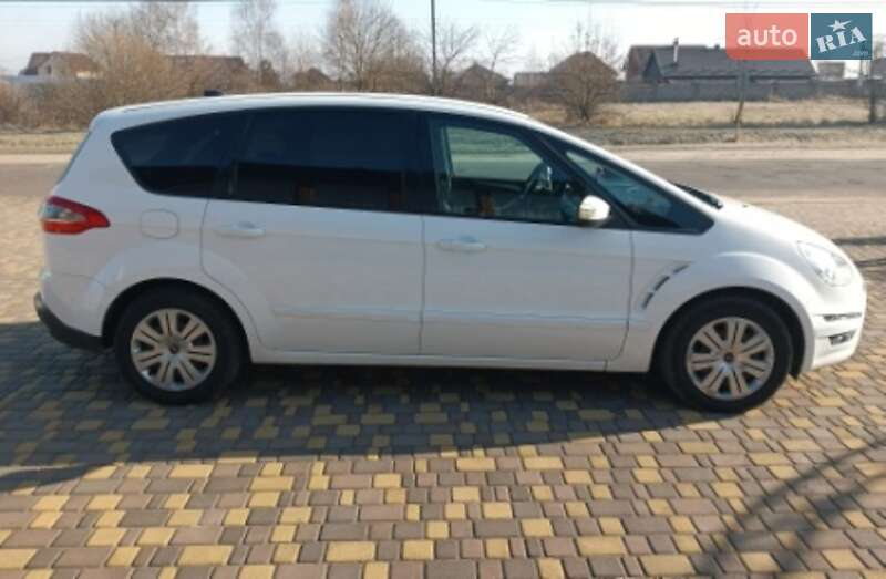Минивэн Ford S-Max 2012 в Дубровице