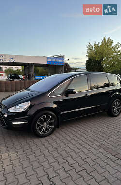 Минивэн Ford S-Max 2013 в Килии