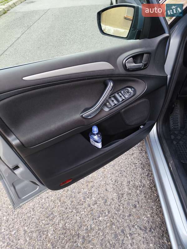 Минивэн Ford S-Max 2009 в Сумах