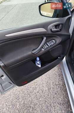 Мінівен Ford S-Max 2009 в 
