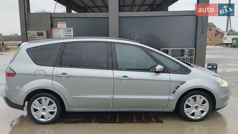Минивэн Ford S-Max 2006 в Тлумаче