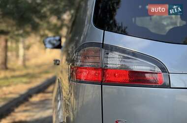 Минивэн Ford S-Max 2009 в 
