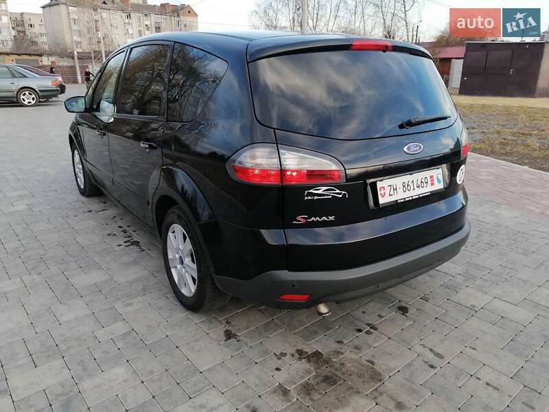 Минивэн Ford S-Max 2010 в 