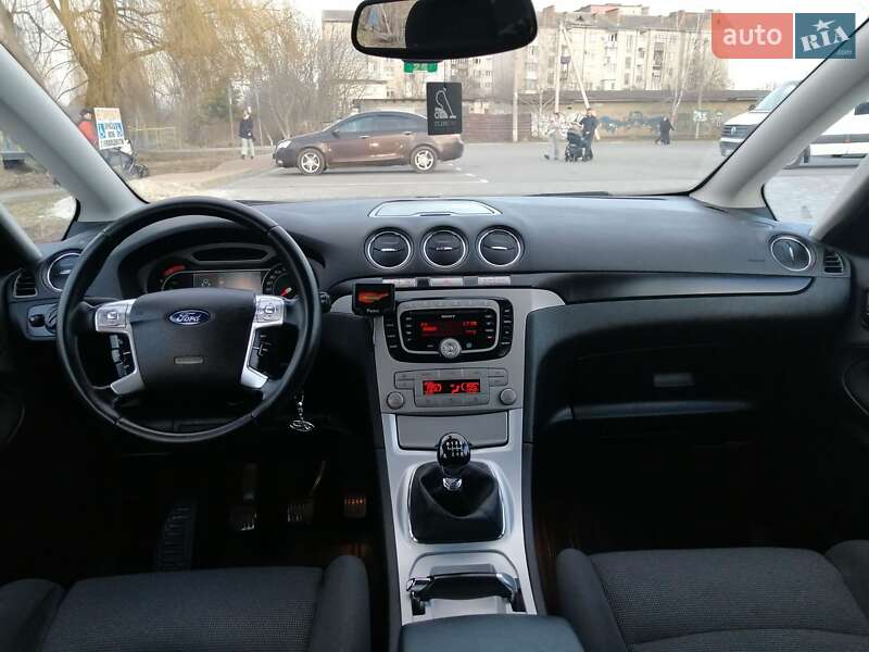 Минивэн Ford S-Max 2010 в Ровно фото 61 Минивэн Ford S-Max 2010 в Ровно