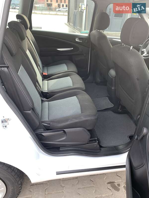 Минивэн Ford S-Max 2013 в Луцке