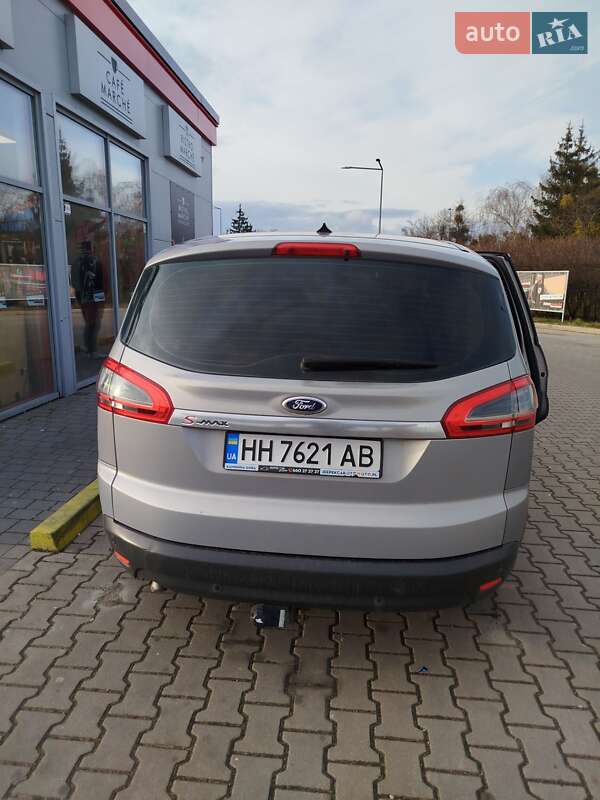 Ford S-Max 2012