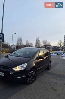 Минивэн Ford S-Max 2013 в 
