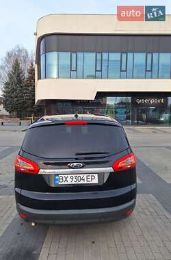 Минивэн Ford S-Max 2013 в 