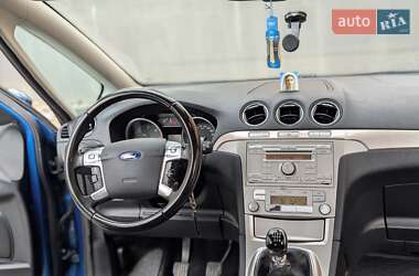 Минивэн Ford S-Max 2006 в 