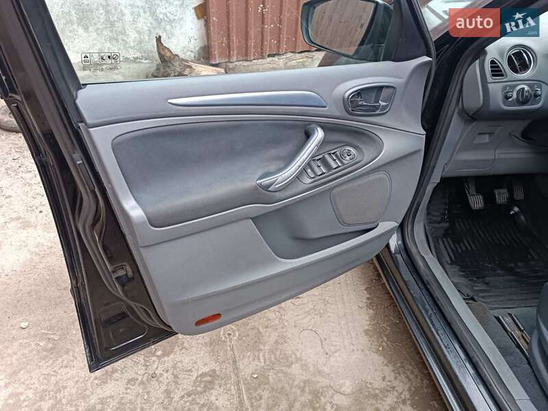 Минивэн Ford S-Max 2007 в Николаеве фото 20 Минивэн Ford S-Max 2007 в Николаеве