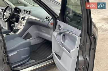 Минивэн Ford S-Max 2006 в 