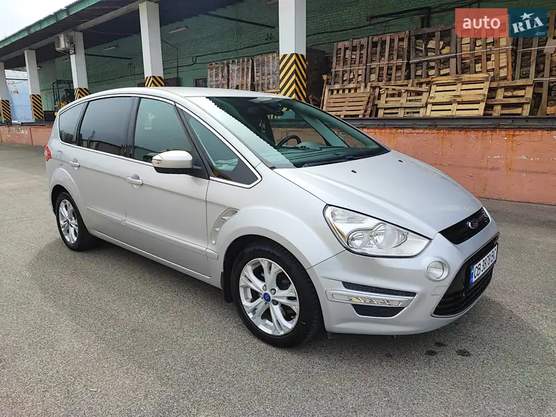 Ford S-Max 2012