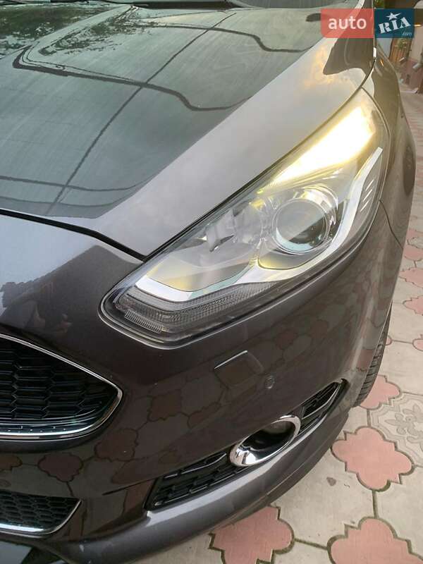 Мінівен Ford S-Max 2016 в Тернополі