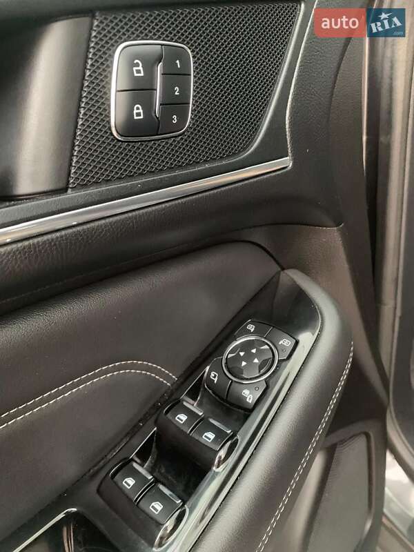 Мінівен Ford S-Max 2016 в Тернополі