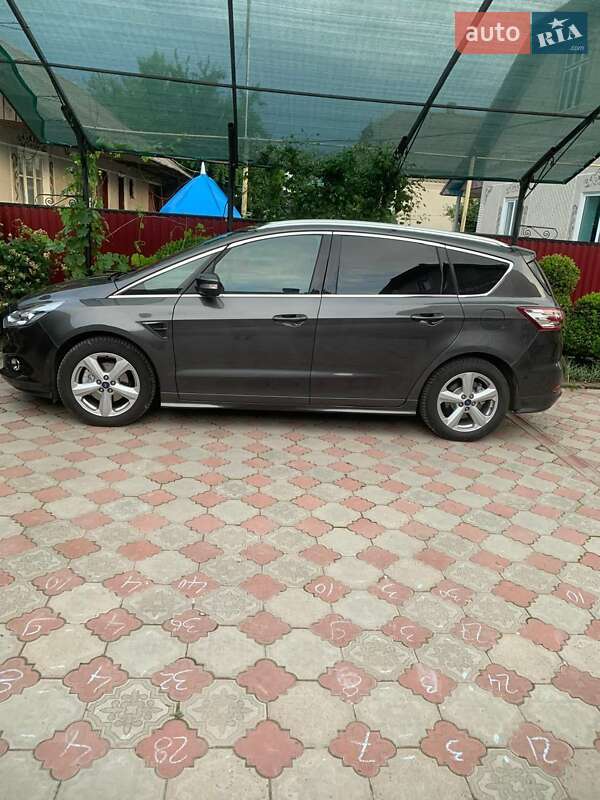 Ford S-Max, фото з оголошення