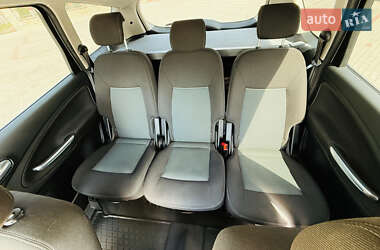 Минивэн Ford S-Max 2011 в 