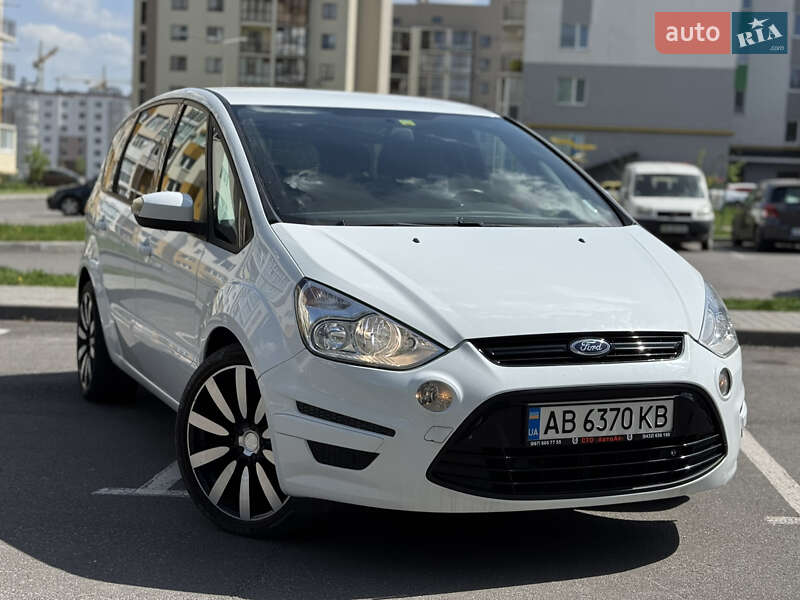 Ford S-Max 2012