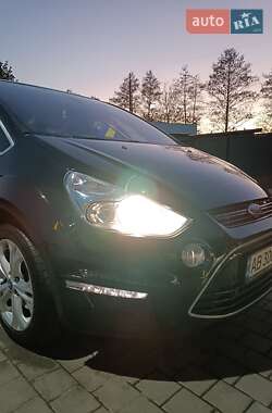 Минивэн Ford S-Max 2011 в 