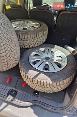 Минивэн Ford S-Max 2013 в 