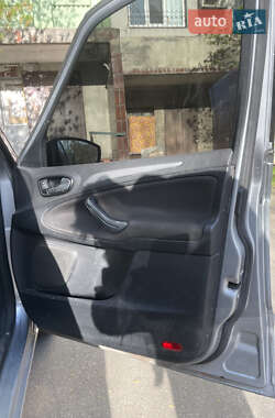 Минивэн Ford S-Max 2008 в 