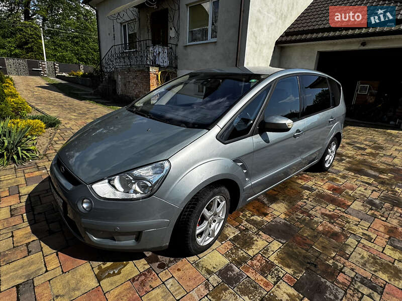 Минивэн Ford S-Max 2009 в Долине