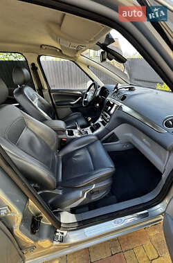 Минивэн Ford S-Max 2009 в 