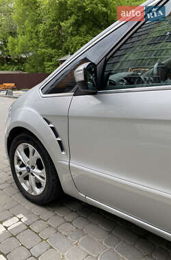 Минивэн Ford S-Max 2011 в 
