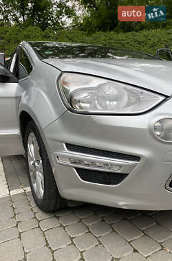 Минивэн Ford S-Max 2011 в 