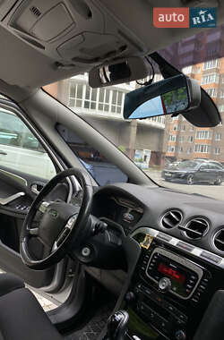 Минивэн Ford S-Max 2011 в 