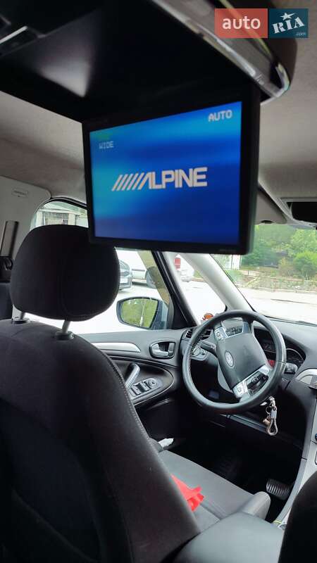 Минивэн Ford S-Max 2010 в Запорожье