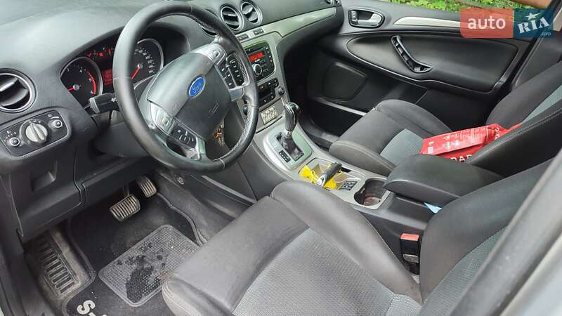 Минивэн Ford S-Max 2010 в Запорожье