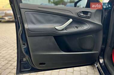 Минивэн Ford S-Max 2007 в 