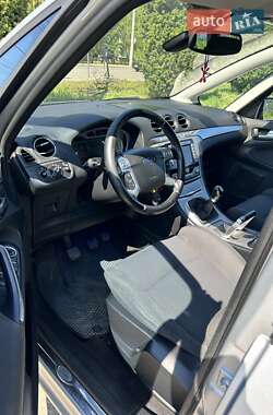 Минивэн Ford S-Max 2009 в 
