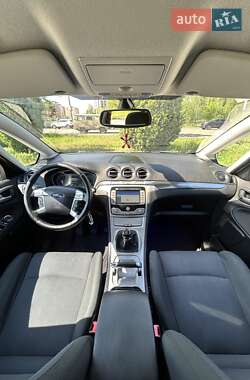 Минивэн Ford S-Max 2009 в 